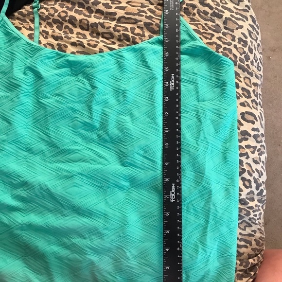 Apostrophe XL green textured camisole mid weight stretch not see through NWOT - Picture 6 of 11
